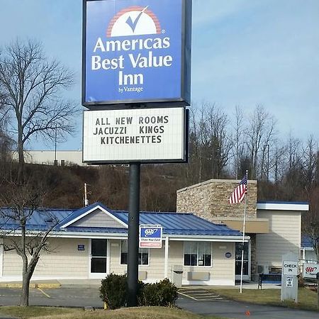 Americas Best Value Inn & Suites St Clairsville Wheeling St. Clairsville Esterno foto