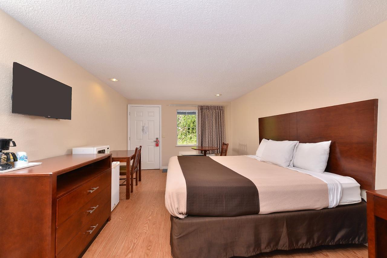 Americas Best Value Inn & Suites St Clairsville Wheeling St. Clairsville Esterno foto