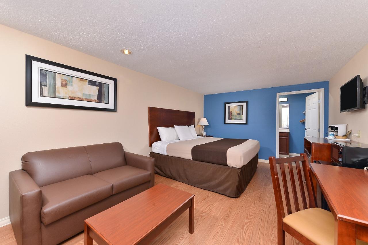 Americas Best Value Inn & Suites St Clairsville Wheeling St. Clairsville Esterno foto