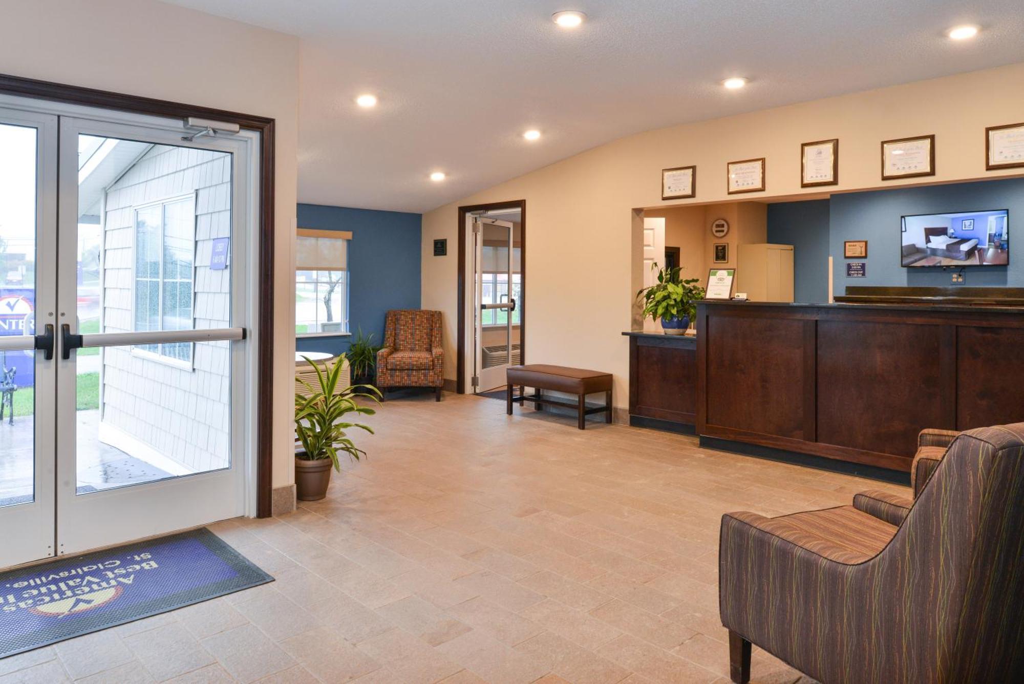 Americas Best Value Inn & Suites St Clairsville Wheeling St. Clairsville Esterno foto