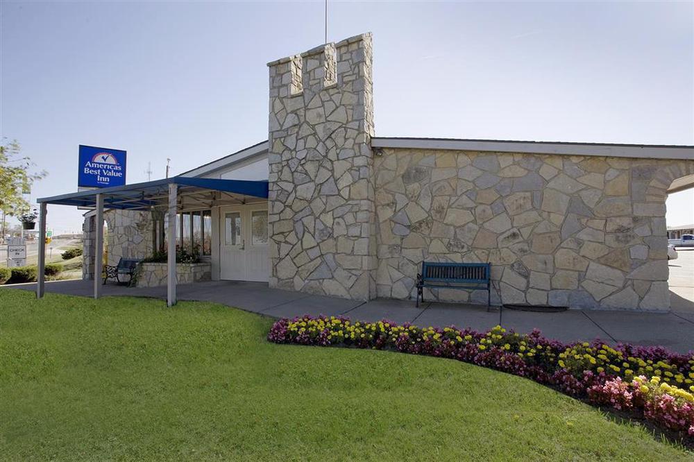 Americas Best Value Inn & Suites St Clairsville Wheeling St. Clairsville Esterno foto