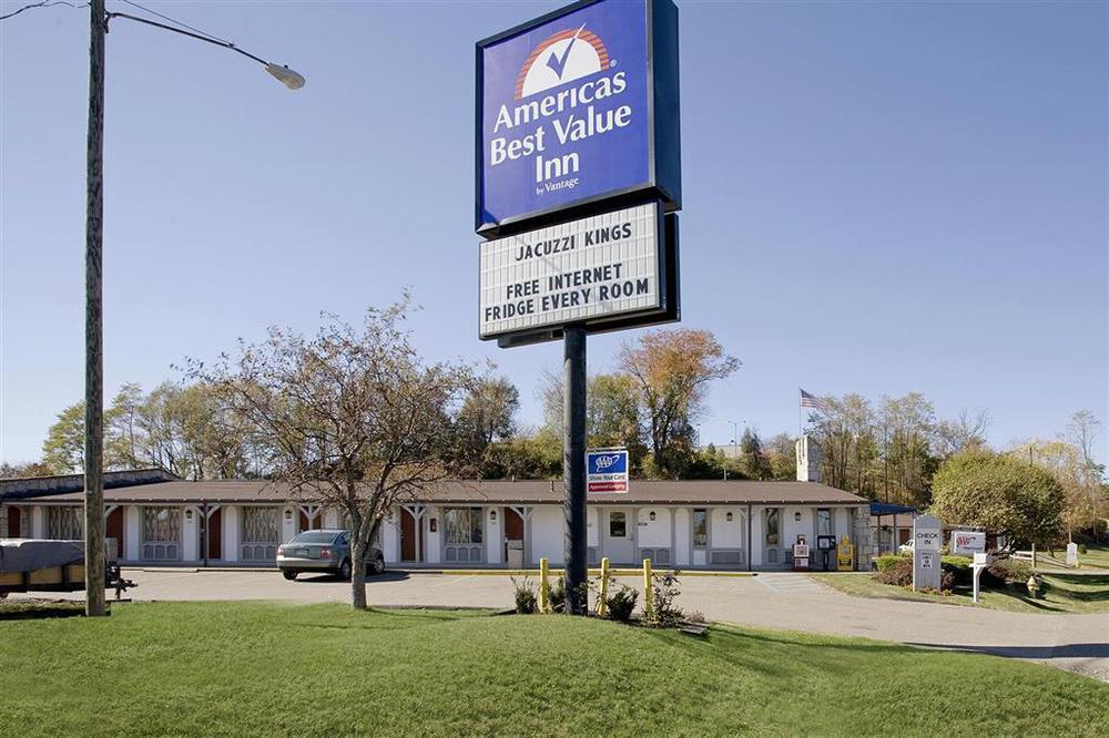 Americas Best Value Inn & Suites St Clairsville Wheeling St. Clairsville Esterno foto